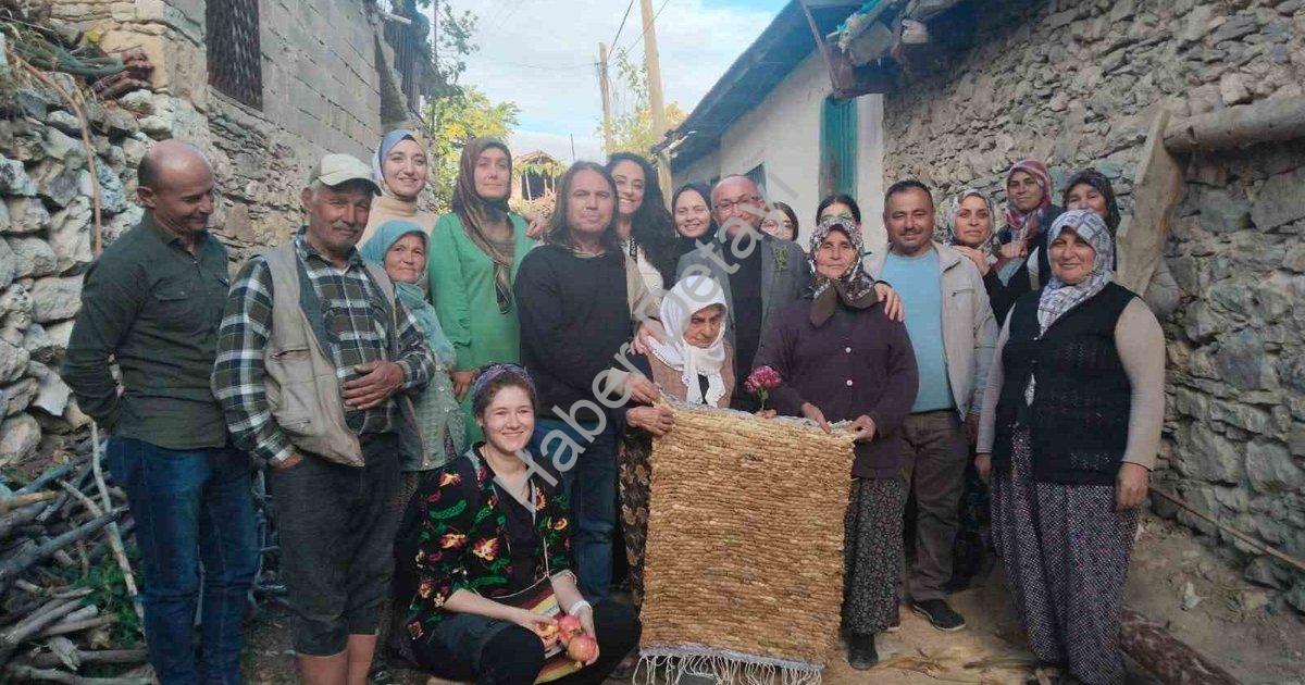 "Denizli Çal'da Tarihi Keşif: Anadolu'da Tek Olan Mısır Kapçığı Dokuması" başlıklı haber için fotore