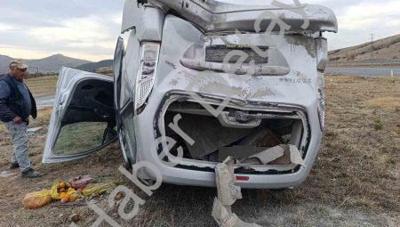 Afyonkarahisar’da Korkutan Kaza: İki Ticari Araç Çarpıştı, 7 Yaralı