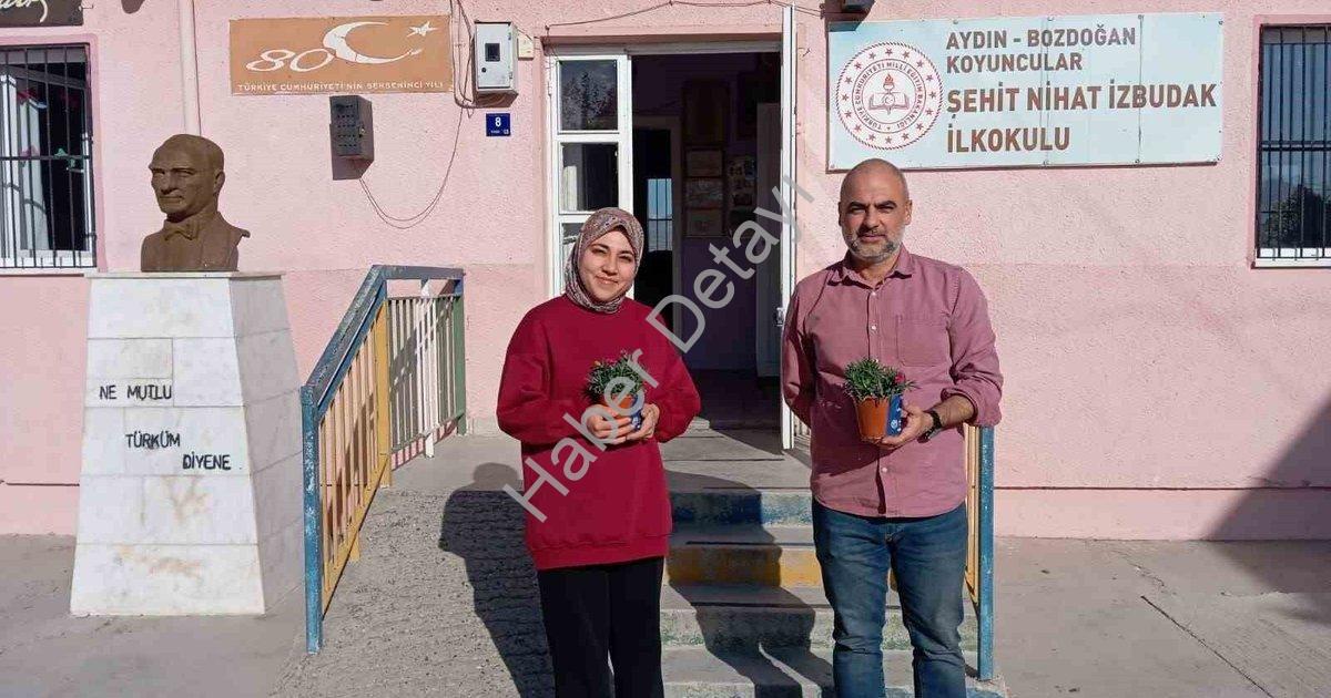 "Bozdoğan Belediyesi'nden Öğretmenlere Anlamlı Hediye" başlıklı haber için fotorealistik, profesyone