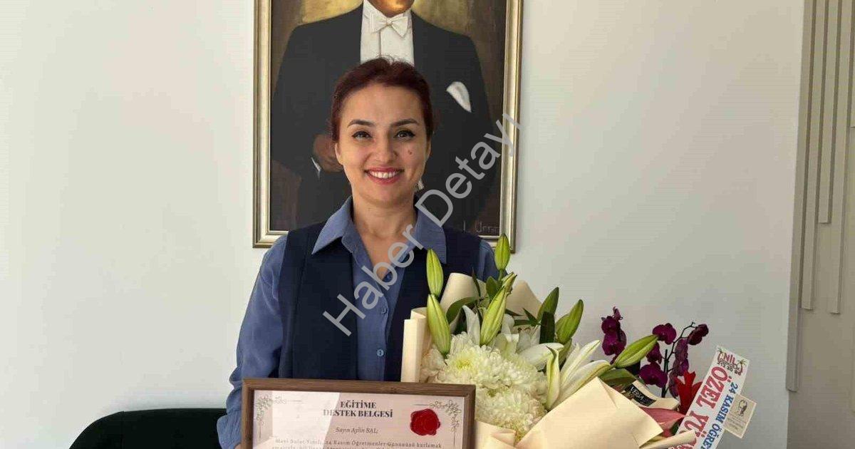 "MTK Koleji Velilerinden Öğretmenler Gününe Anlamlı Jest" başlıklı haber için fotorealistik, profesy