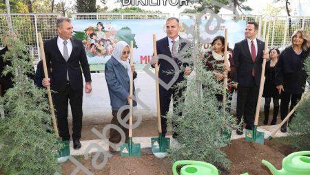 Muğla’da Her Öğretmen İçin Bir Fidan Dikiliyor