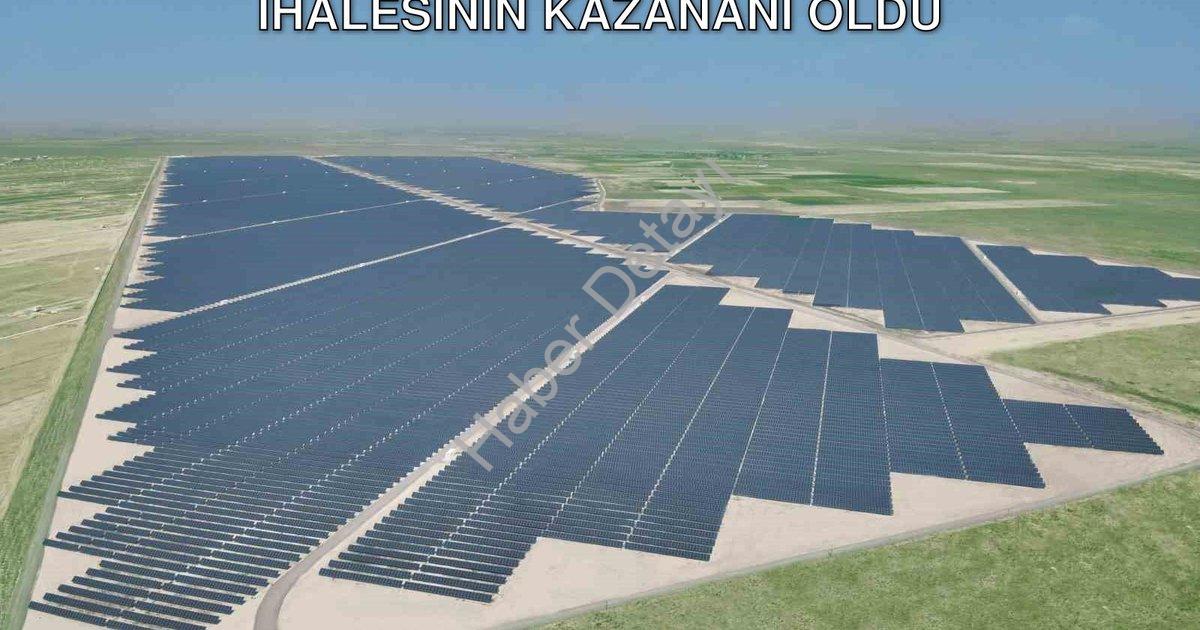 "Ecogreen Enerji, YEKA GES-2025 Bolu İhalesinin Kazananı Oldu" başlıklı haber için fotorealistik, pr