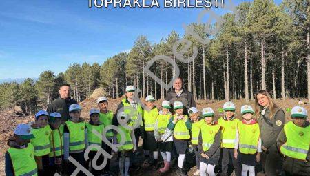 Aydın Çine’de Minik Eller Doğayla Buluştu: Yeşil Vatan İçin Fidanlar Toprakla Birleşti