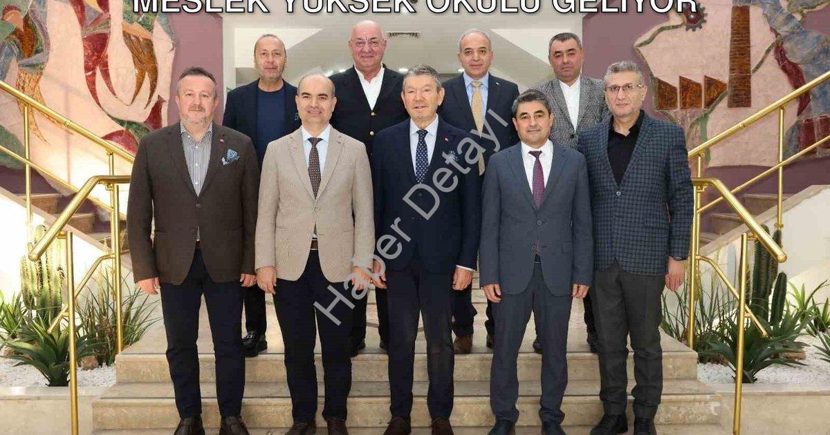 "Denizli OSB ve PAÜ’den Dev İş Birliği: Meslek Yüksek Okulu Geliyor" başlıklı haber için fotorealist