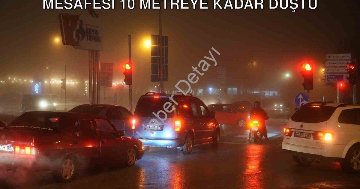 "Denizli'de Yoğun Sis Kabusu: Görüş Mesafesi 10 Metreye Kadar Düştü" başlıklı haber için fotorealist